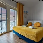 Warszawski Hongkong, Kultowe Miejsce
