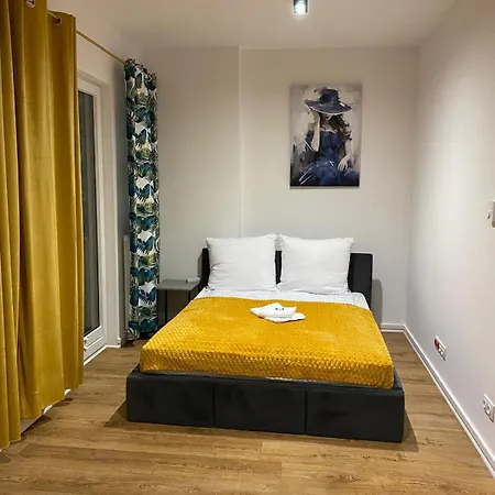 Warszawski Hongkong, Kultowe Miejsce 바르샤바