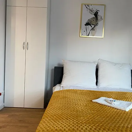 Warszawski Hongkong, Kultowe Miejsce * 바르샤바