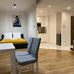 Warszawski Hongkong, Kultowe Miejsce Appartement Varsovie