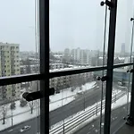 Warszawski Hongkong, Kultowe Miejsce Apartman *