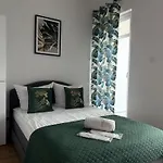 Warszawski Hongkong, Kultowe Miejsce Appartement