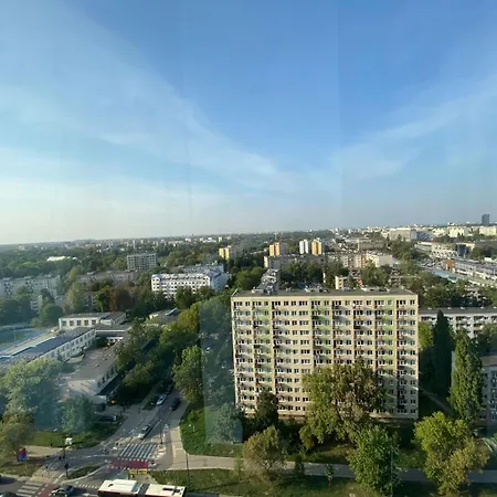 Warszawski Hongkong, Kultowe Miejsce Apartment