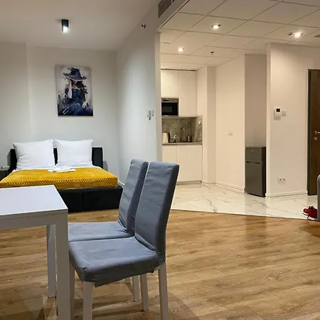 Warszawski Hongkong, Kultowe Miejsce Apartment Warsaw