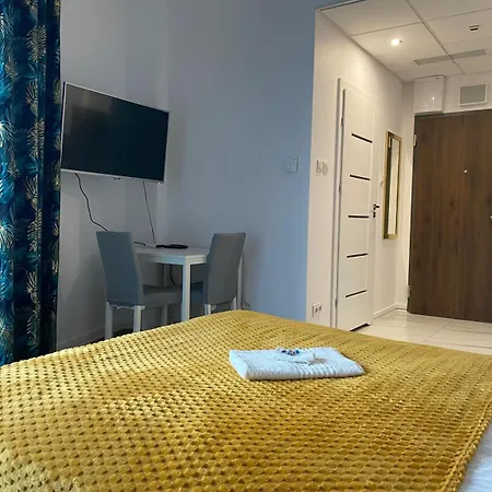 Warszawski Hongkong, Kultowe Miejsce Apartmán *