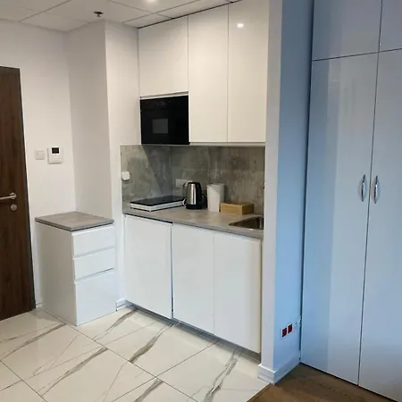 Warszawski Hongkong, Kultowe Miejsce * Warsaw