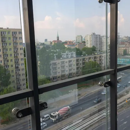 Warszawski Hongkong, Kultowe Miejsce *