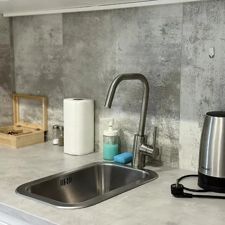 Warszawski Hongkong, Kultowe Miejsce Appartement Varsovie