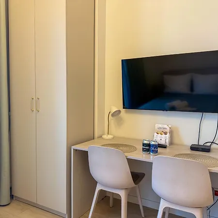 Warszawski Hongkong, Kultowe Miejsce Appartement *