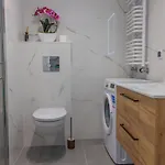 Warszawski Hongkong, Kultowe Miejsce Appartement *